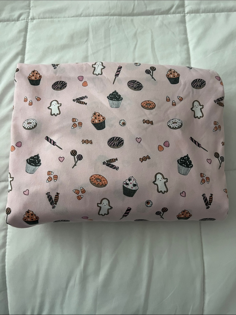 ❤️3/$25 Pink Halloween Twin Bed 3 pc sheet set Ghost Cookie Candy Cupcake Print